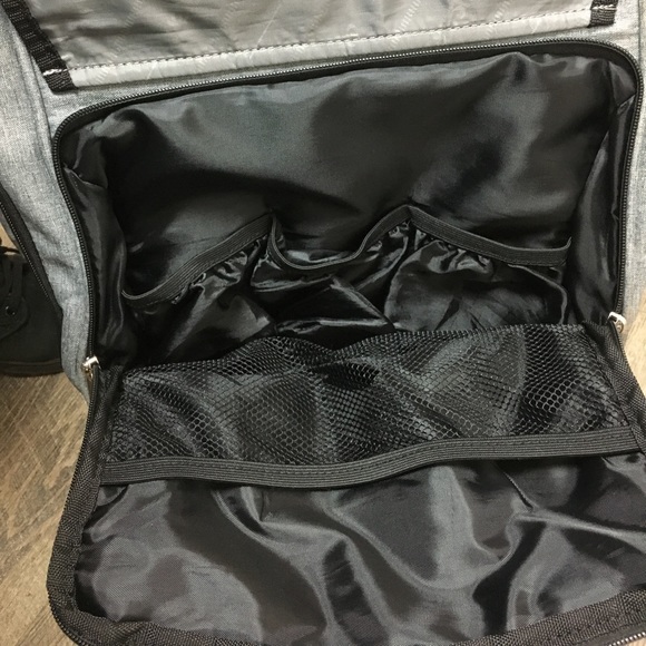 Gyssien diaper bag - Picture 2 of 16